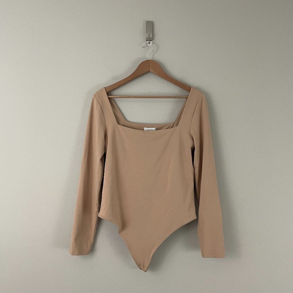 Aritzia Babaton Original Contour Squareneck Nude Bodysuit Size XL